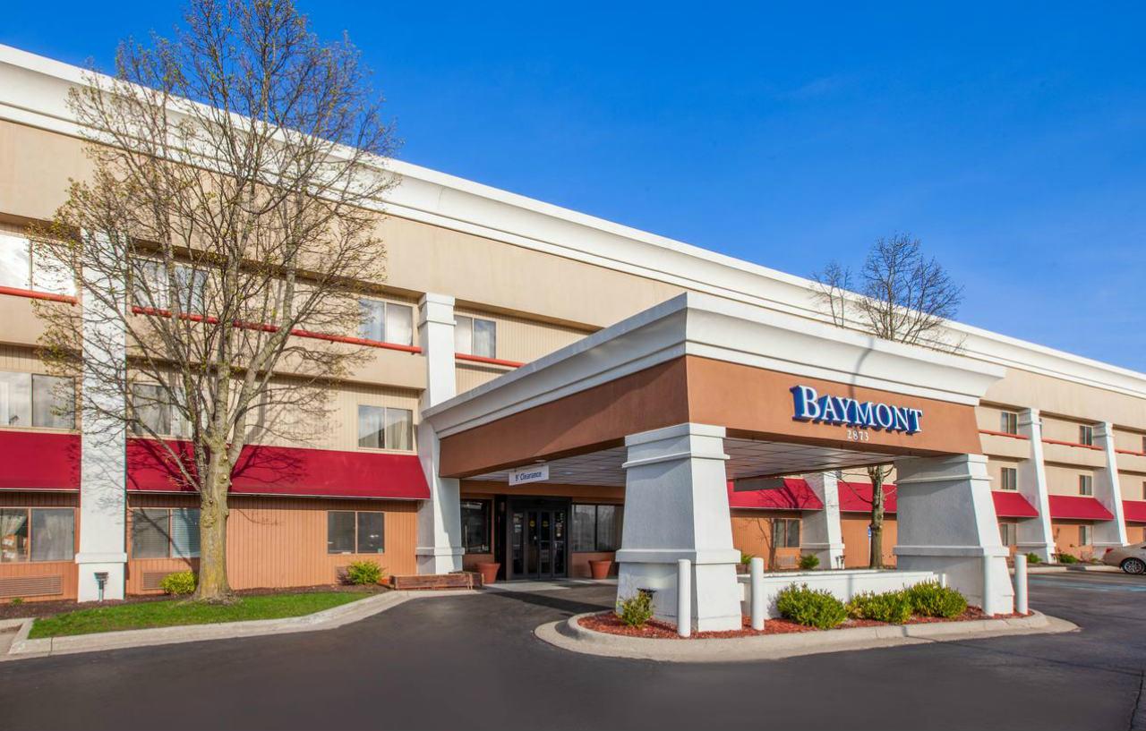 Baymont By Wyndham Grand Rapids Airport Hotel Cascade Exterior photo