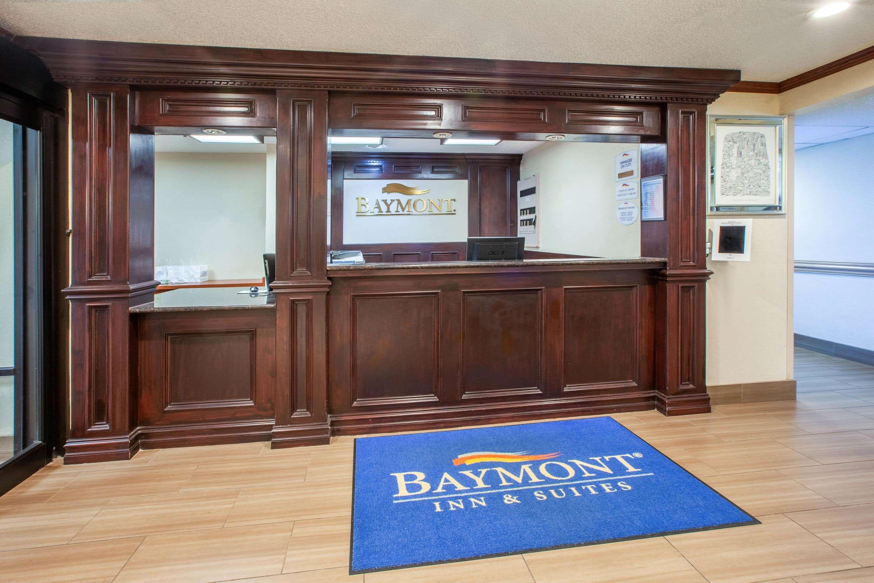 Baymont By Wyndham Grand Rapids Airport Hotel Cascade Exterior photo